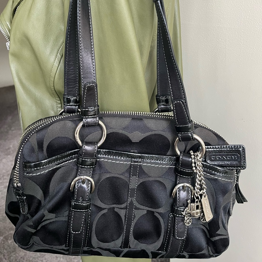 Coach Black Signature Handbag NºJ0893-12680